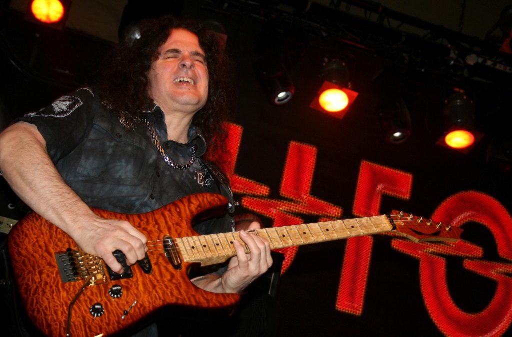 VINNIE MOORE – El guitarrista hasta hace poco de UFO, gira por España en los próximos días