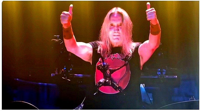 IRON MAIDEN 2024 NICKO McBRAIN ULTIMO CONCIERTO 07-12-2024 04